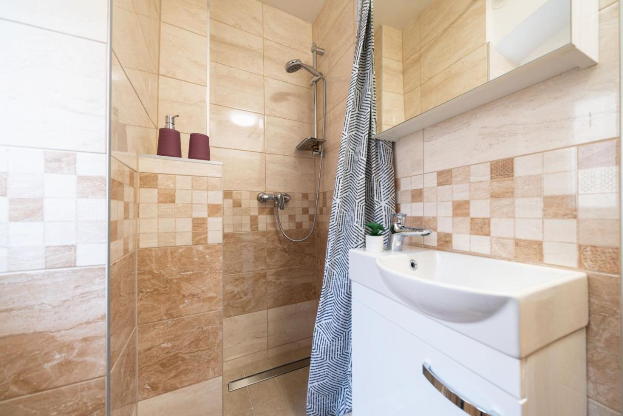 Apartment 3m Golden Gate Split